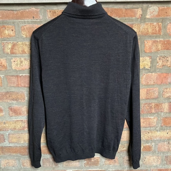 Hugo Boss - Picture 4 of 17